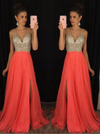 Vestidos de graduación de gasa hasta el suelo, corte en A/elegante, sin mangas, con escote en V y pedrería.