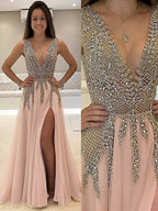 Vestidos de fiesta de tul con cuentas, sin mangas, corte en A/elegante escote en V