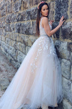 Vestidos de corte princesa/línea A con apliques de tul, sin mangas, escote en V y cola corta WD537