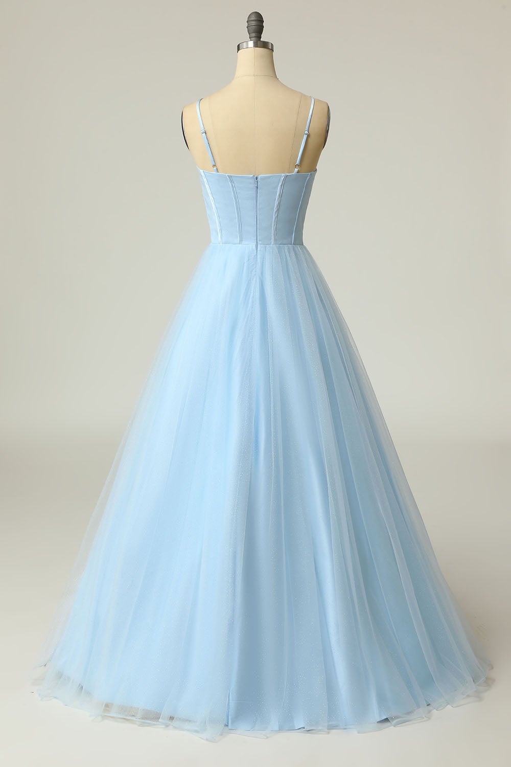 Vestido largo de fiesta lila claro con tirantes finos y corte en A