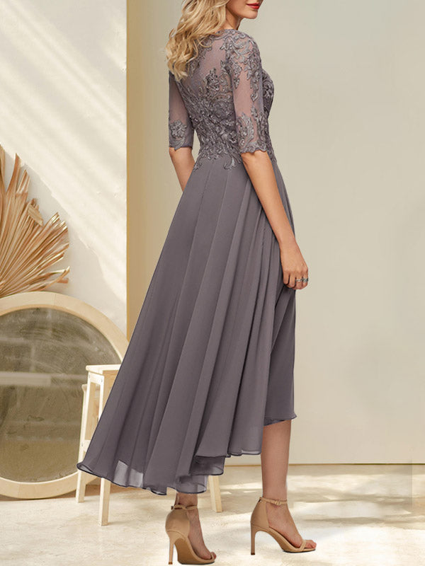 Vestido de novia de corte línea, escote barco, ilusión asimétrica, gasa, encaje y lentejuelas para la madre de la novia.