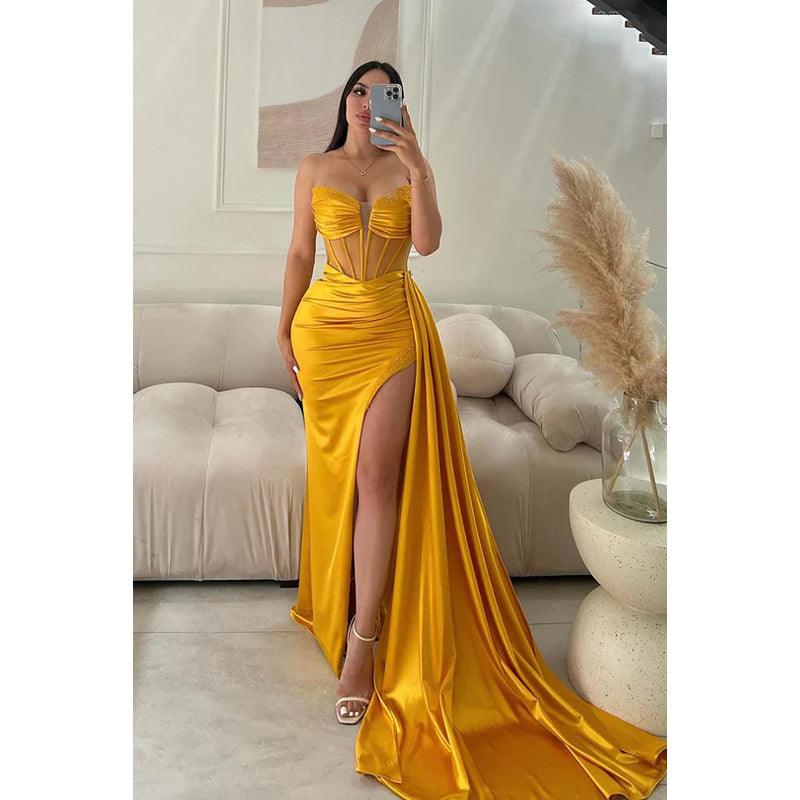 Vestido de fiesta de graduación con escote en V, sin mangas, fruncido y abertura lateral