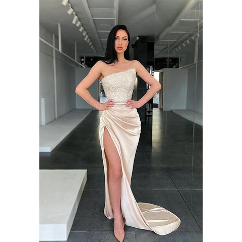 Vestido largo de fiesta sin tirantes, con lentejuelas, fruncido y corte sirena con abertura