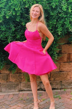 Robe de bal courte rose fuchsia à bretelles et poches, coupe princesse, taille A, référence Y34