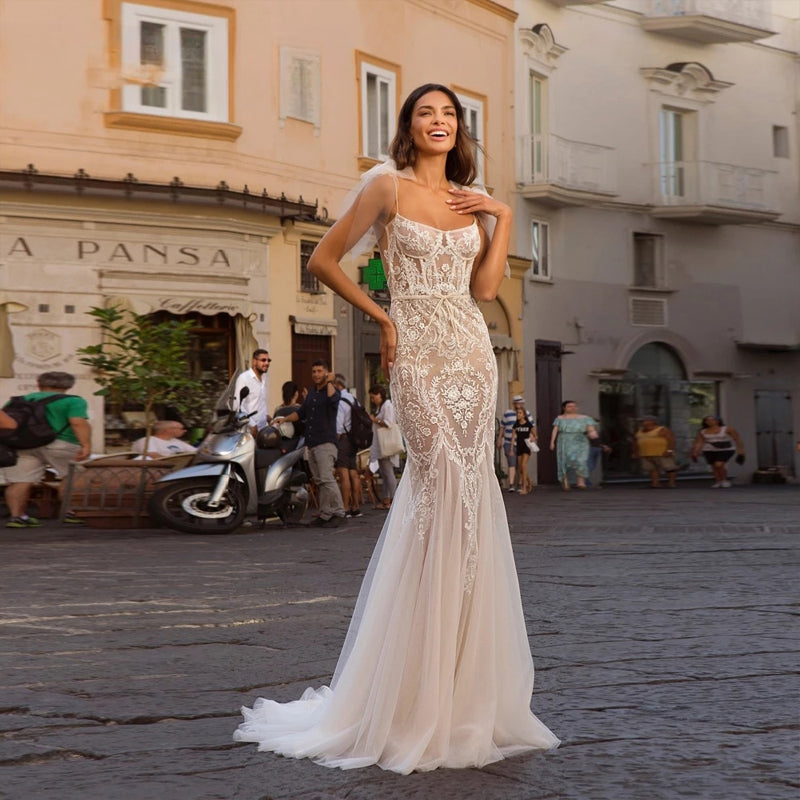 Elegant Scoop Neck Backless Mermaid Wedding Dress Simple Sleeveless Spaghetti Strap Bride Party Romantic Tulle Applique