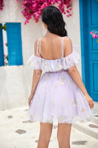 Magnifique robe de bal lilas clair à corset, coupe trapèze, épaules dénudées et broderies.