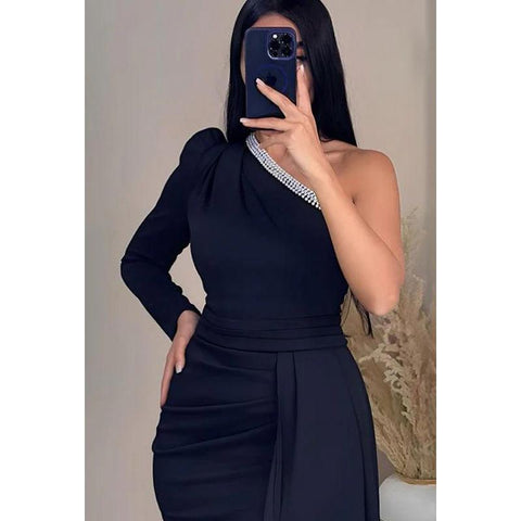 Vestido de fiesta sencillo e informal de un solo hombro con abertura y fruncido