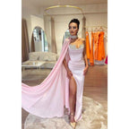 Vestido de fiesta formal elegante negro con abertura y cuentas de corte tubo/columna