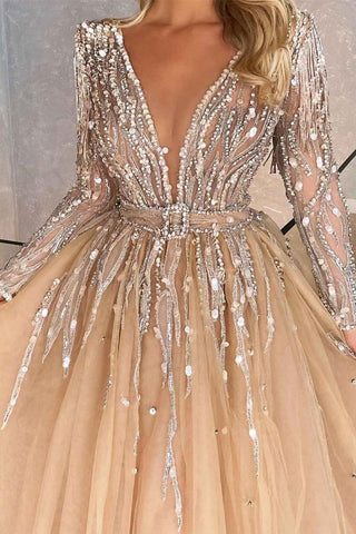 Robe de bal champagne à manches longues en tulle ornée de perles