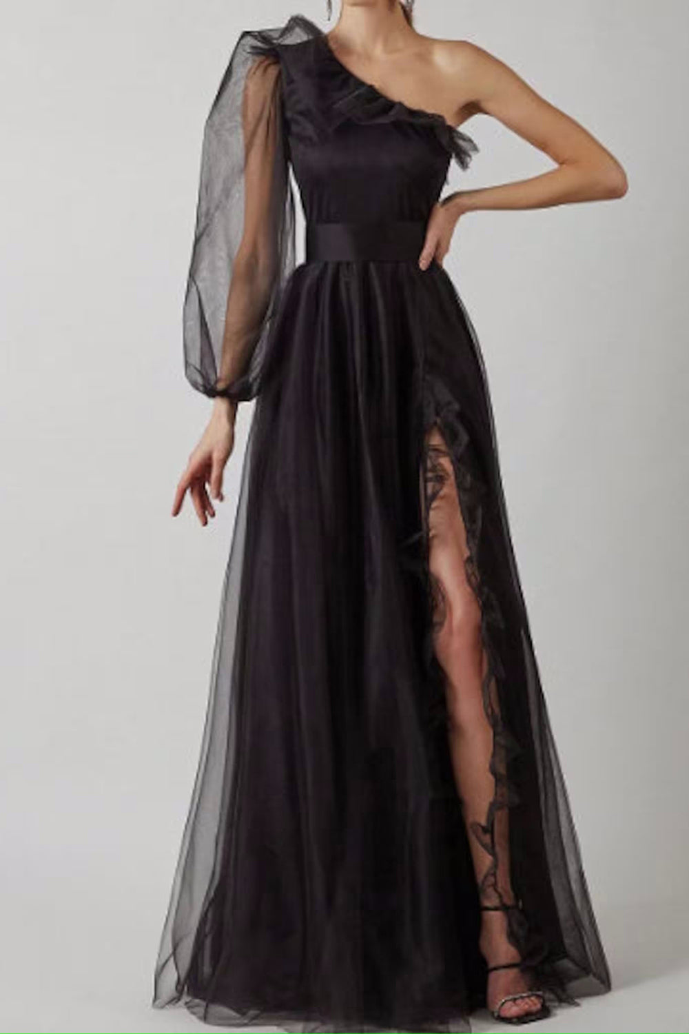 Vestido largo de fiesta negro de corte A con un solo hombro y mangas largas