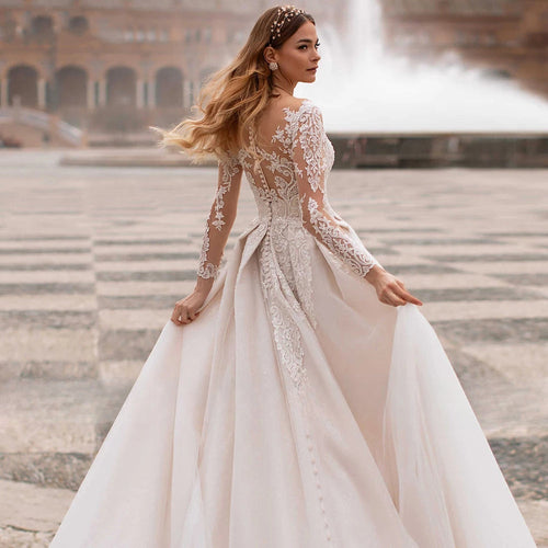 A-Line Round Neck Wedding Dress Crystal Beads Elegant Ladies Bohemian Lace Applique Long Sleeve Bride Bridal Gowns Seaside Party
