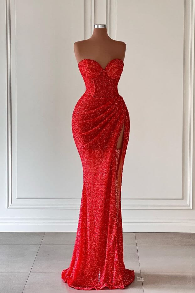 Vestido de fiesta sirena sin mangas con escote corazón, lentejuelas y abertura hasta el muslo