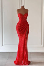 Vestido de fiesta sirena sin mangas con escote corazón, lentejuelas y abertura hasta el muslo