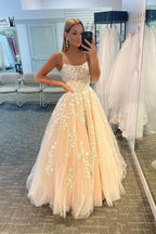 Vestido de graduación rojo de princesa con tirantes finos