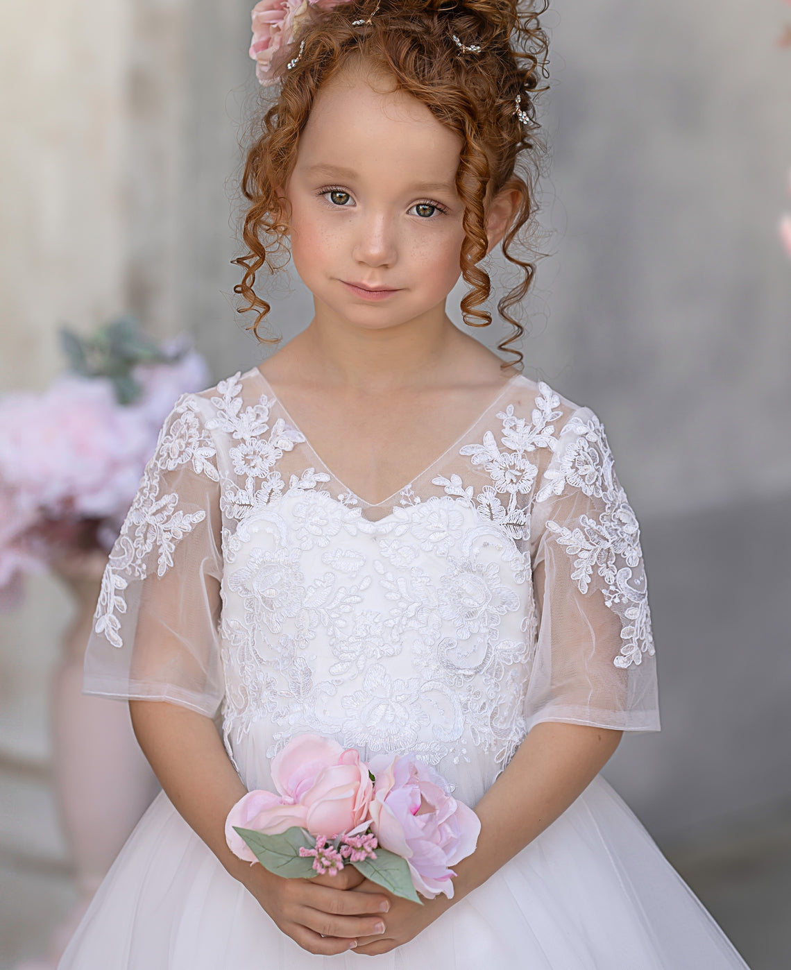 Vestido de princesa para niñas con detalles de encaje 