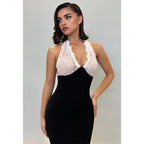 Vestido de fiesta negro de encaje con escote en V y corte tubo/columna 