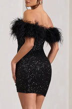 Robe moulante mini à sequins et plumes « It's Show Biz » 