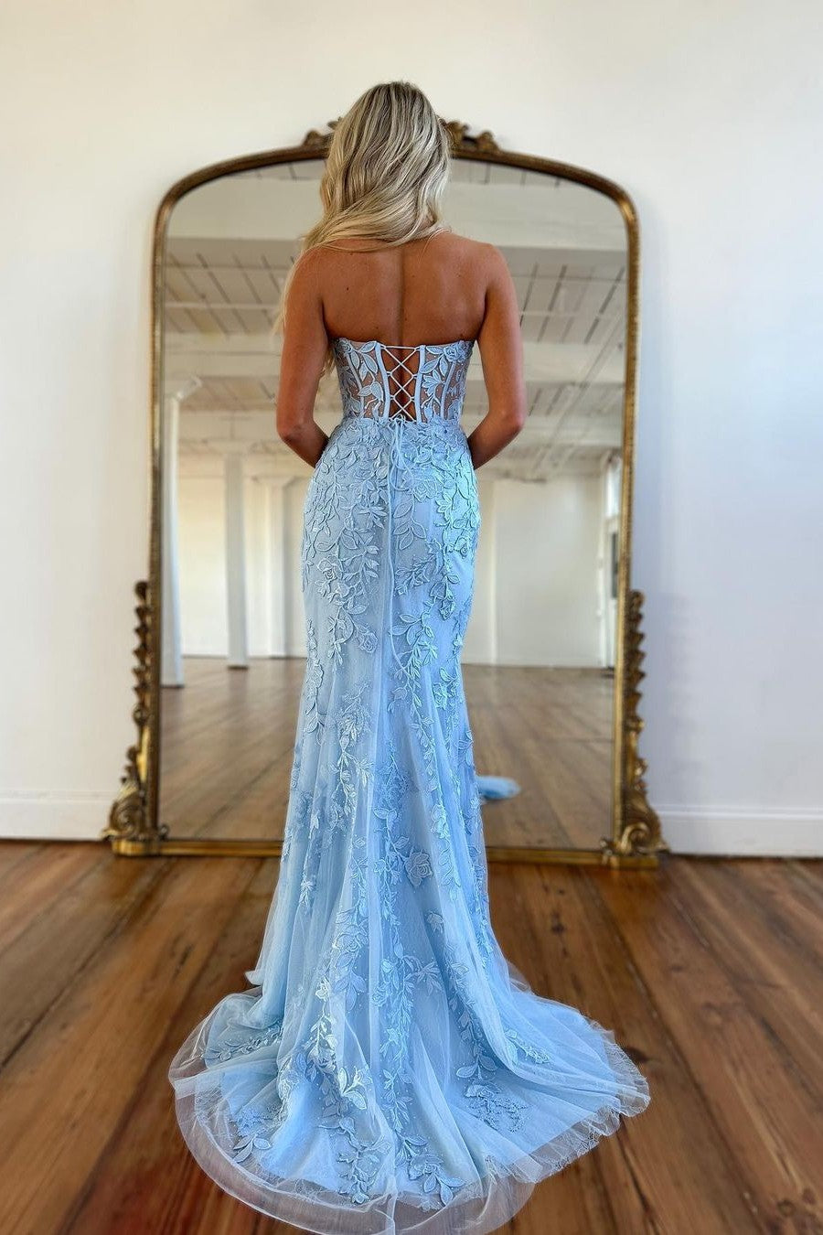 Vestidos de fiesta formales de sirena azul cielo con escote corazón y encaje