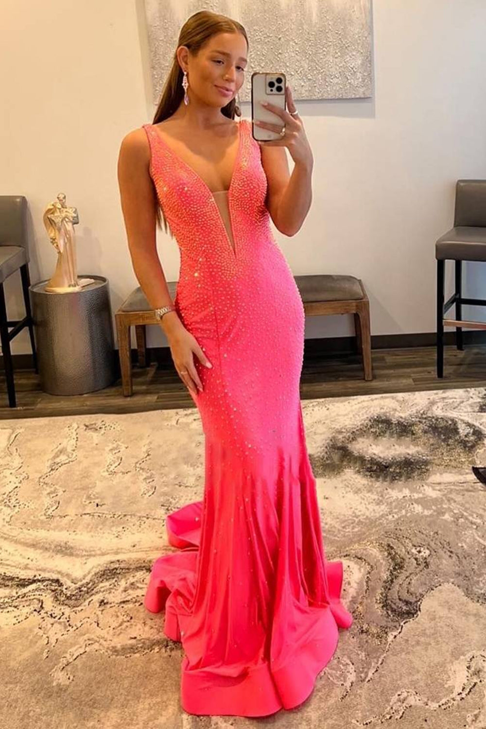 Robe de bal longue bleu roi sirène à décolleté plongeant et perles
