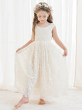 Vestido boho de niña de las flores color marfil, corte en A, de encaje y largo hasta el tobillo 