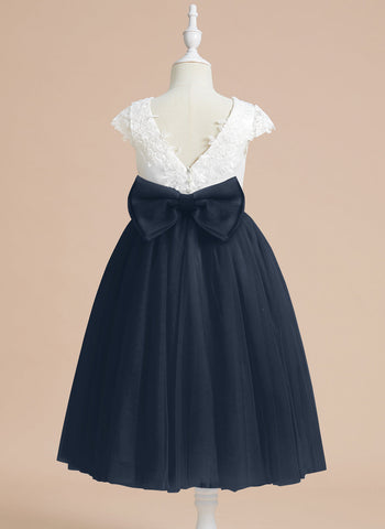 Vestido de niña de las flores para la Primera Comunión, corte en A, satén y tul, hasta la rodilla. 