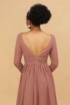 Vestido de dama de honor rosa con cuello en V y mangas largas