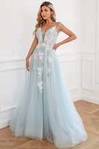 Robe de bal en tulle avec appliques légères