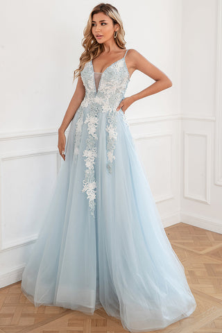 Robe de bal en tulle avec appliques légères