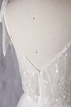 Vestido de novia largo de corte A, escote corazón, tul, encaje y espalda descubierta, asequible