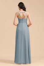 Vestidos de dama de honor de gasa azul grisáceo con volantes y escote en V a precios asequibles 