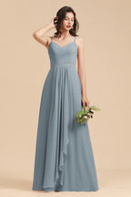 Vestidos de dama de honor de gasa azul grisáceo con volantes y escote en V a precios asequibles 