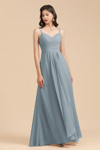 Vestidos de dama de honor de gasa azul grisáceo con volantes y escote en V a precios asequibles 