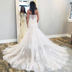 Vestidos de novia de encaje sin mangas con escote en V a precios asequibles
