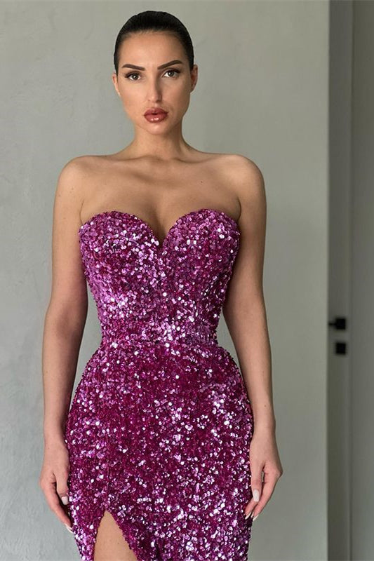 Vestidos de graduación seductores con lentejuelas brillantes, escote corazón y abertura lateral