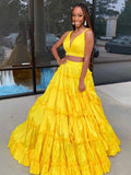 Aloe | Vestido de graduación de dos piezas de tafetán amarillo con escote en V y volantes, corte en A