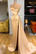 Magnifique robe de bal longue champagne fendue, sans bretelles, en solde