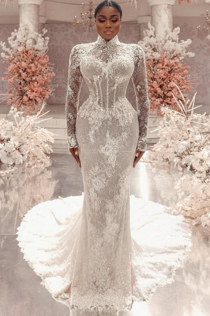 Impresionante vestido de novia largo blanco de encaje columna, cuello alto, manga larga y apliques con cola