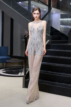 Impresionante mono de fiesta transparente de cuello alto con ilusión óptica, sin mangas, ideal para graduación.