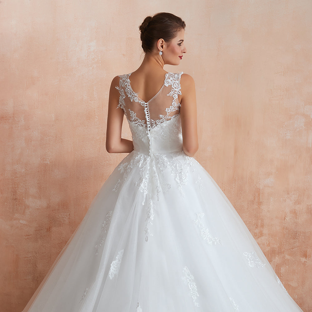Impresionante vestido de novia largo de corte A con apliques de encaje y tul