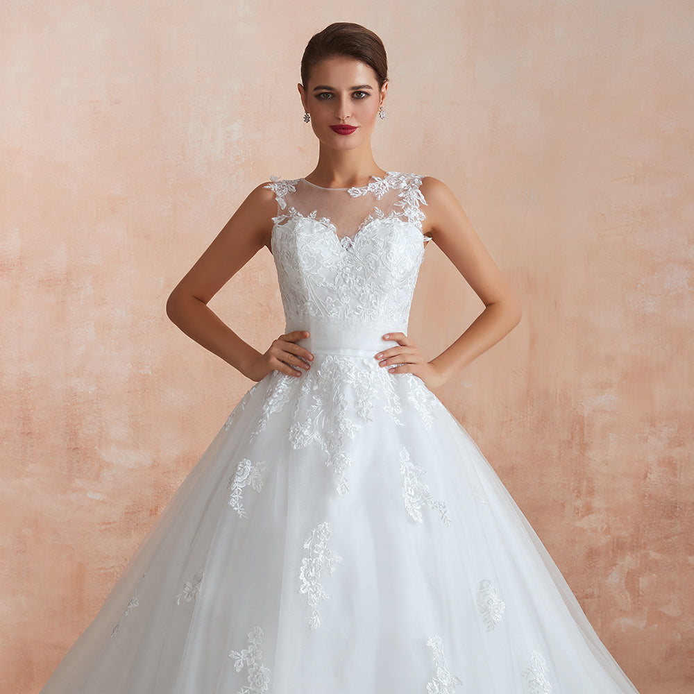 Impresionante vestido de novia largo de corte A con apliques de encaje y tul