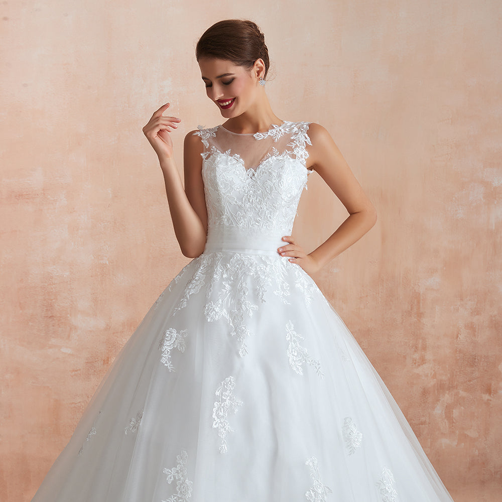 Impresionante vestido de novia largo de corte A con apliques de encaje y tul