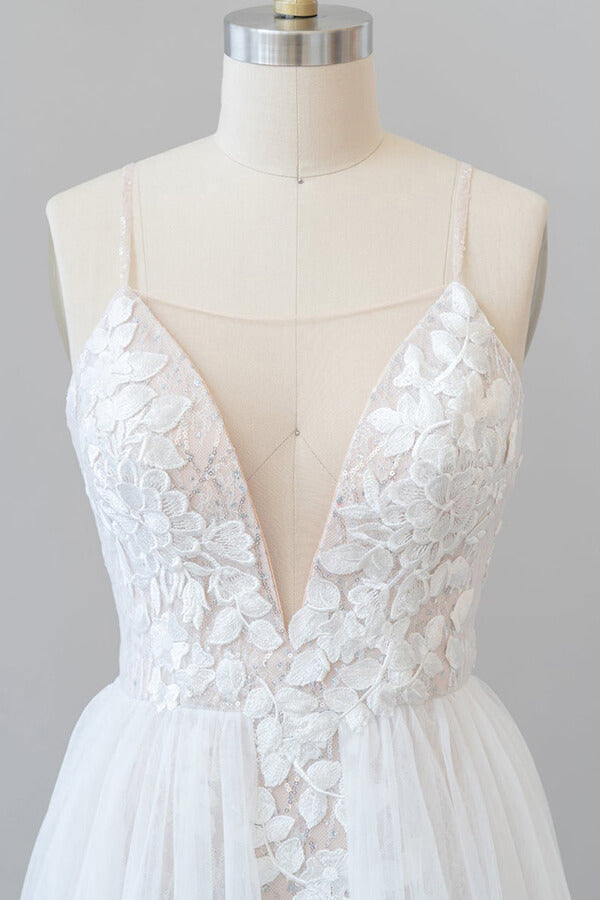 Impresionante vestido de novia largo de corte A con cola de capilla, apliques, tul y espalda descubierta
