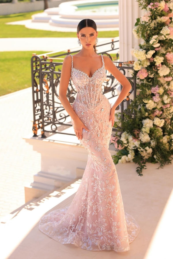 Impresionante vestido de fiesta largo de sirena con tirantes finos, encaje, cuentas y sin mangas