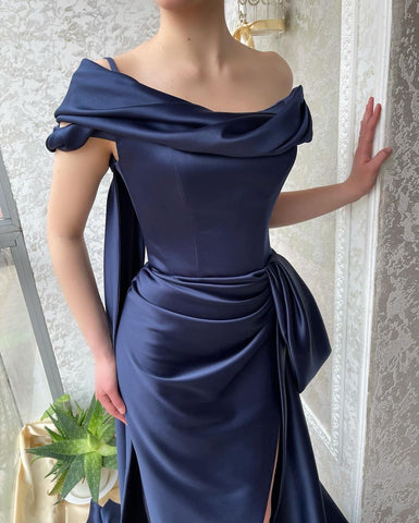 Superbe robe de bal sirène longue bleu marine à épaules dénudées et fente