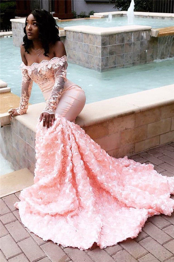 Impresionante vestido largo de sirena rosa con apliques y hombros descubiertos