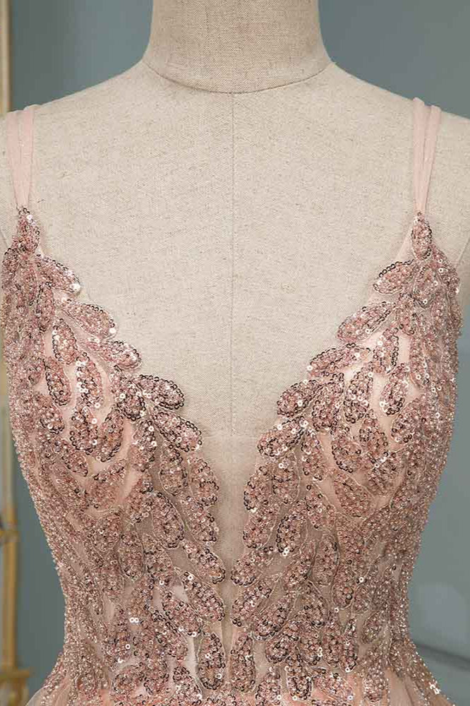 Impresionante vestido largo de noche con lentejuelas y escote en V.