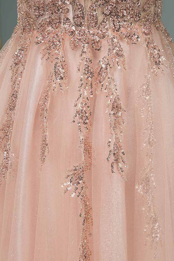 Robe de soirée longue à sequins, décolleté en V, longueur au sol. Magnifique robe de bal longue à sequins.