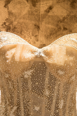 Magnifique robe de mariée bustier à manches courtes et applications de dentelle 