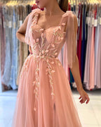 Magnifique robe de soirée longue en tulle à bretelles et fente décolletée en cœur