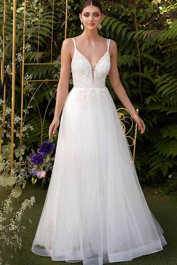 Impresionante vestido de novia de diseñador con doble escote en V y tul.